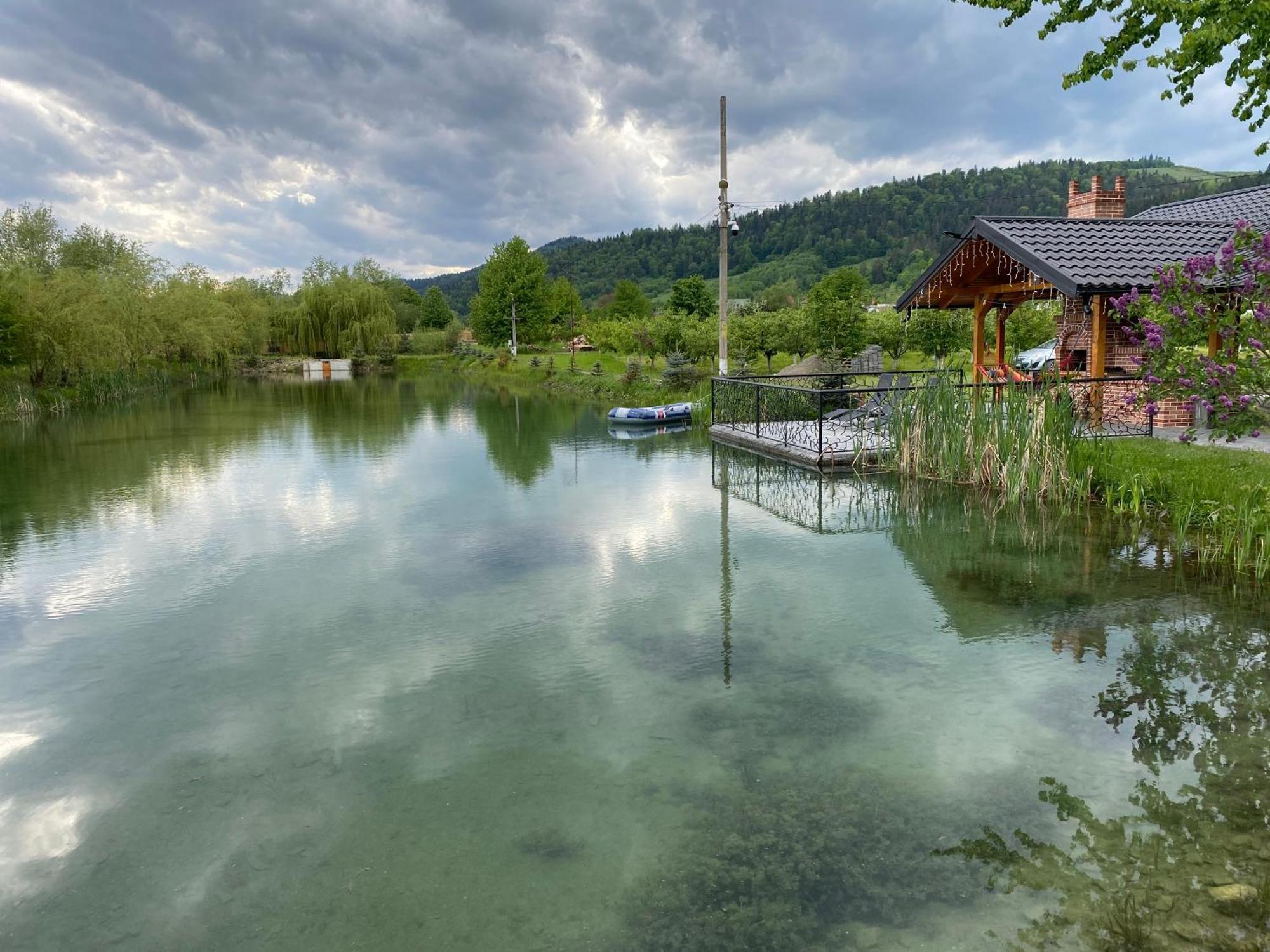 Moonlake Chalet Gainesti Exterior foto