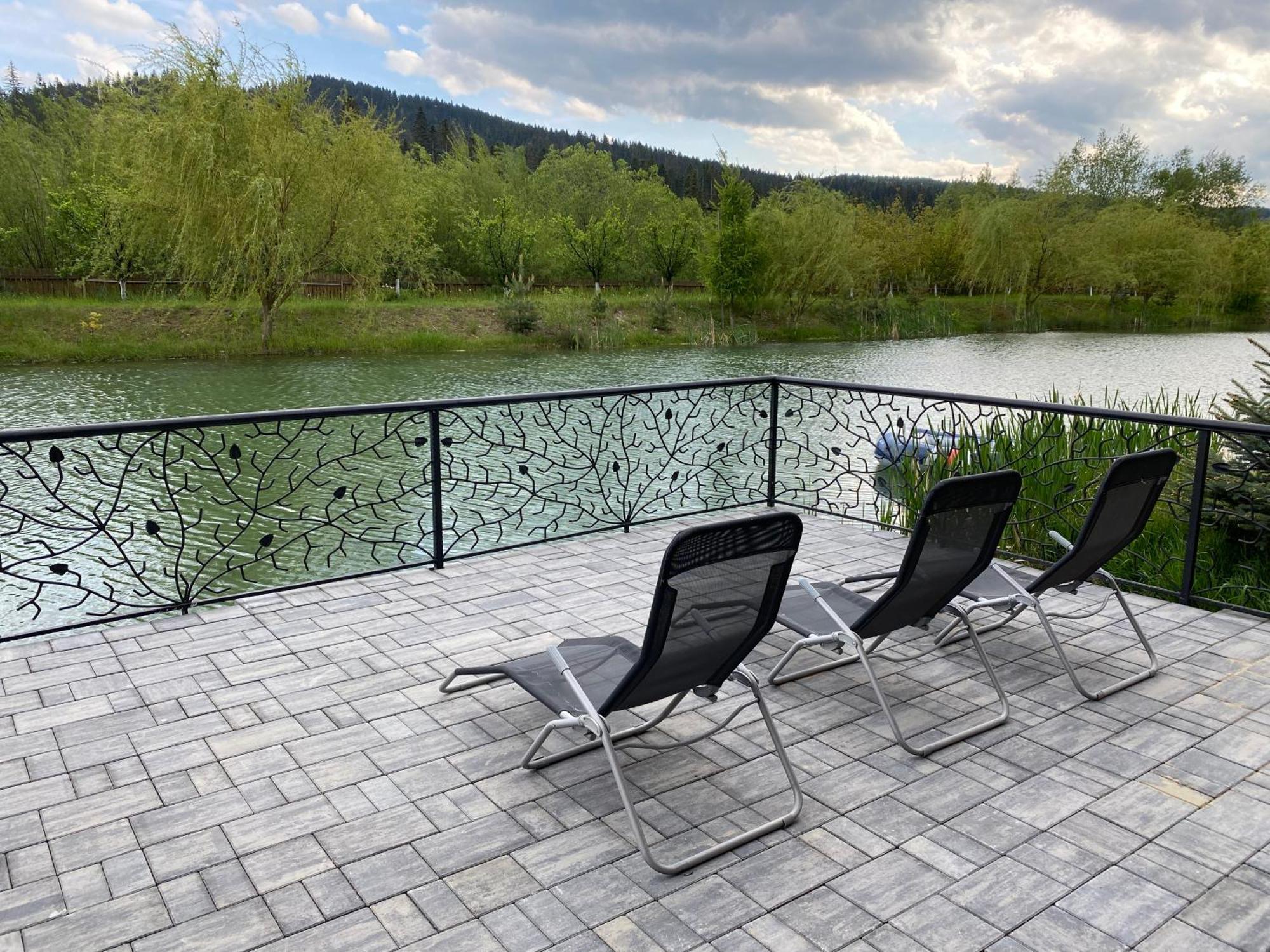 Moonlake Chalet Gainesti Exterior foto